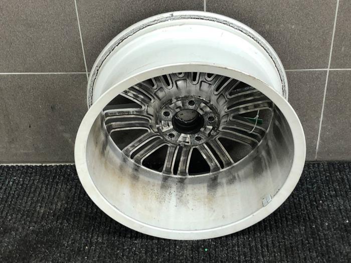 Hjul från en Audi A5 Sportback (F5A/F5F) 2.0 TFSI Mild Hybrid 16V 2018