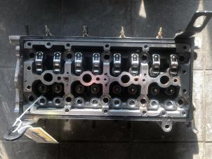 Używane Glowica cylindra Kia Sportage (QL) 1.6 CRDi 16V 116 Cena € 499,00 Procedura marży oferowane przez Wessel Parts & Service B.V.