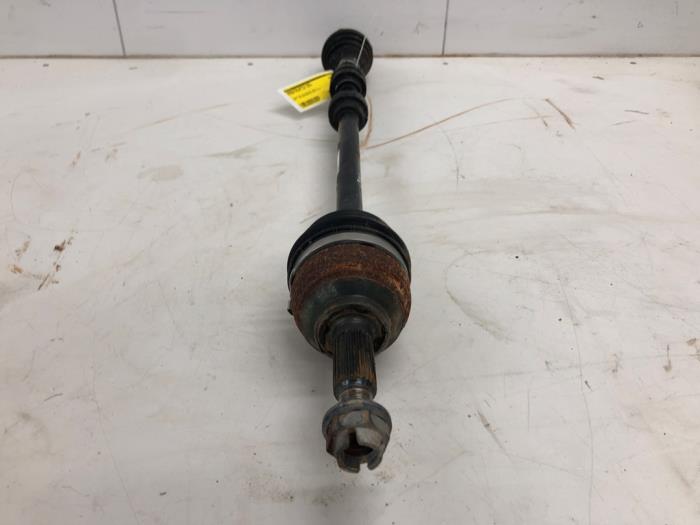 Aandrijfas rechts-voor van een Nissan Micra (K14) 1.0 IG-T 100 2019