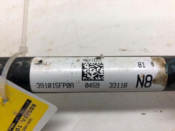 Cardanas links-voor (VWA) van een Nissan Micra (K14) 1.0 IG-T 100 2019