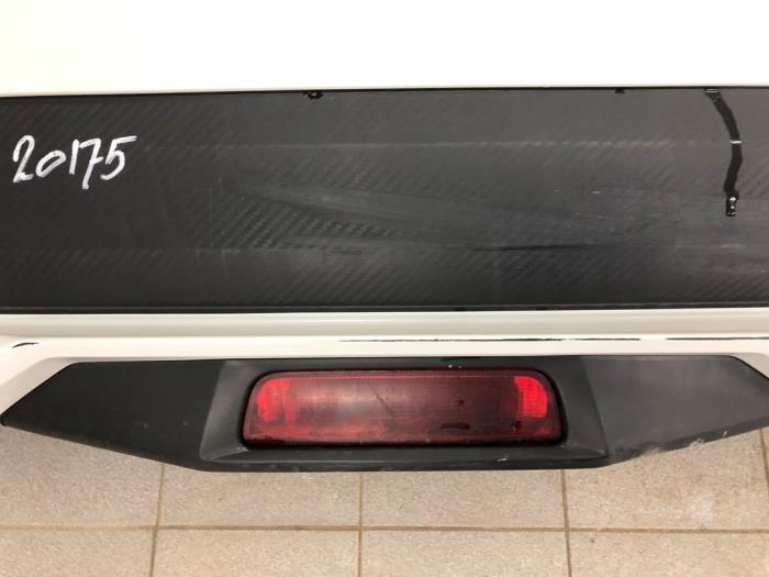Bakre stötfångare från en Nissan Micra (K14) 1.0 IG-T 100 2019
