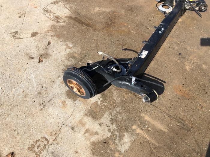 Bakre drivaxel från en Nissan Micra (K14) 1.0 IG-T 100 2019