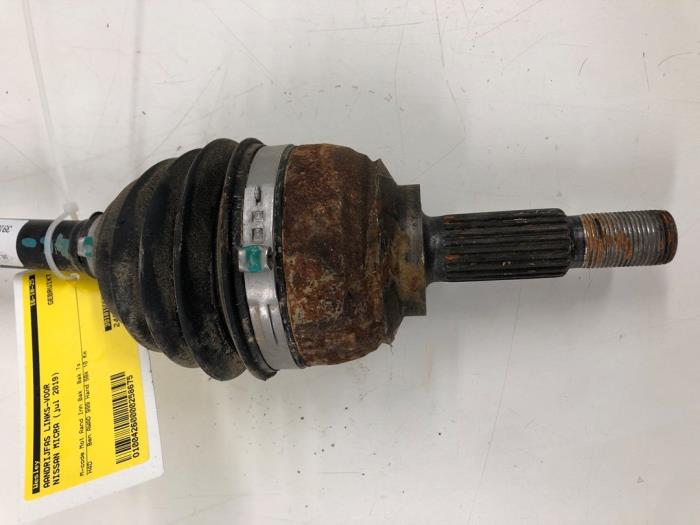 Drivaxel, vänster fram från en Nissan Micra (K14) 1.0 IG-T 100 2019