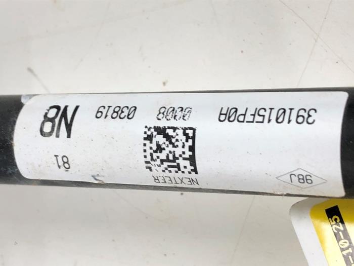 Drivaxel, vänster fram från en Nissan Micra (K14) 1.0 IG-T 100 2019