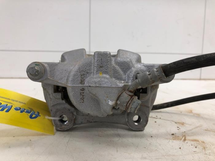 Främre bromsok, höger från en Nissan Micra (K14) 1.0 IG-T 100 2019