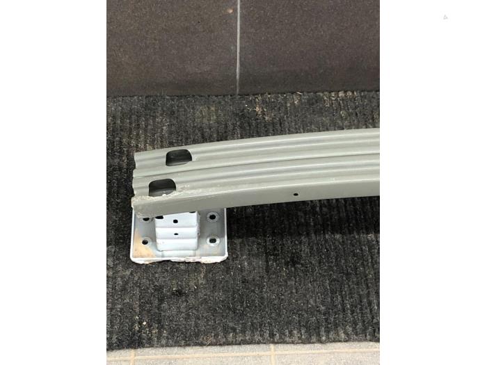 Stötfångarram, bak från en Nissan Micra (K14) 1.0 IG-T 100 2019