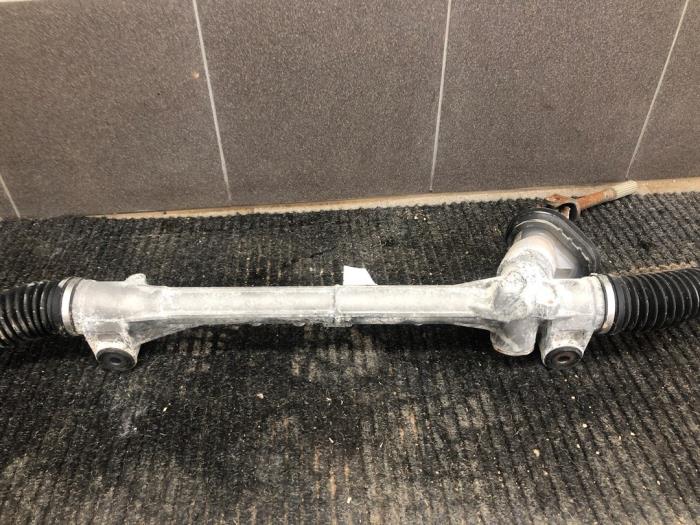 Servostyrningsbox från en Nissan Micra (K14) 1.0 IG-T 100 2019