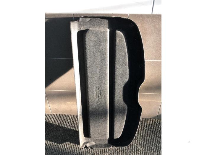 Hatthylla från en Nissan Micra (K14) 1.0 IG-T 100 2019