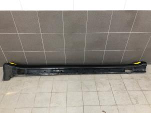 Używane Belka boczna prawa Porsche Panamera (970) 3.6 V6 24V Cena € 199,00 Procedura marży oferowane przez Autobedrijf G.H. Wessel B.V.