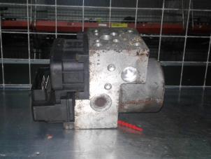 Gebruikte ABS Pomp Renault Espace (JE) 2.2 dT 12V Prijs € 49,00 Margeregeling aangeboden door Autobedrijf G.H. Wessel B.V.