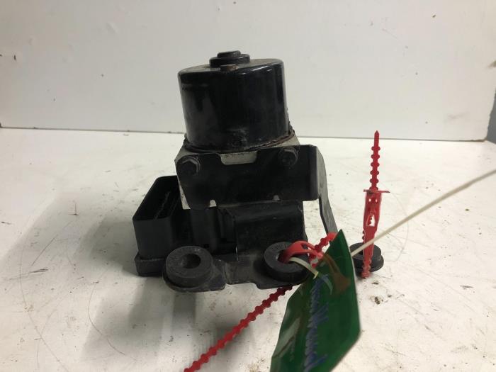 ABS Pomp van een Seat Leon (1M1) 1.9 TDI 110 2003