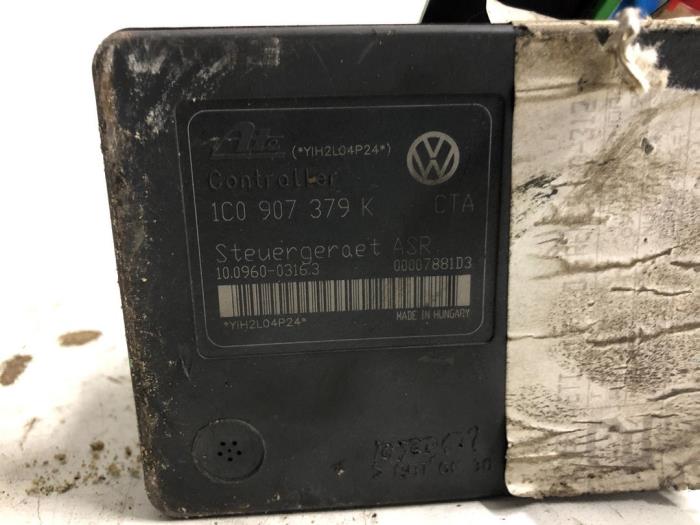 ABS Pomp van een Seat Leon (1M1) 1.9 TDI 110 2003