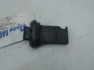 Begagnade Luftflödesmätare Mini Mini (R56) 1.6 One D 16V Pris € 50,00 Marginaltabell erbjuds av Autobedrijf G.H. Wessel B.V.