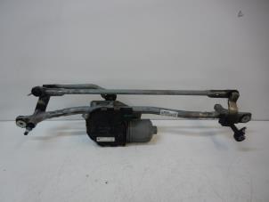 Gebruikte Ruitenwissermotor voor Audi A6 (C7) 2.0 TDI 16V Prijs € 65,00 Margeregeling aangeboden door Wessel Parts & Service B.V.