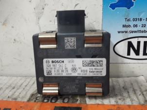 Używane czujnik radarowy Skoda Superb Combi (3V5) 1.6 TDI Cena € 225,00 Procedura marży oferowane przez De Witte Boerderij AutoMotive