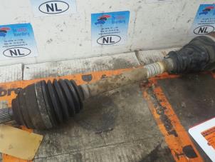 Gebruikte Homokineetas links-voor Dacia Logan MCV (KS) 1.6 16V Prijs € 25,00 Margeregeling aangeboden door De Witte Boerderij AutoMotive