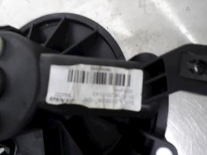 Begagnade Fläktmotor för uppvärmning och ventilation Fiat Punto III (199) 1.3 JTD Multijet 80 16V Pris € 35,00 Marginaltabell erbjuds av De Witte Boerderij AutoMotive