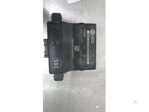 Gebruikte Gateway module Volkswagen Caddy III (2KA,2KH,2CA,2CH) 1.9 TDI Prijs € 15,00 Margeregeling aangeboden door De Witte Boerderij AutoMotive