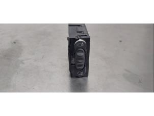 Begagnade Brytare, AIH strålkastare Nissan Primastar 2.5 dCi 140 16V Pris € 15,00 Marginaltabell erbjuds av De Witte Boerderij AutoMotive