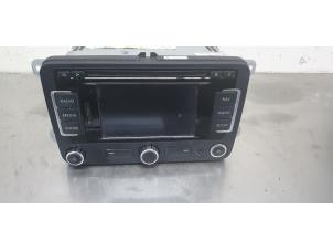 Begagnade Navigeringssystem Volkswagen Caddy III (2KA,2KH,2CA,2CH) 1.6 TDI 16V Pris € 300,00 Marginaltabell erbjuds av De Witte Boerderij AutoMotive