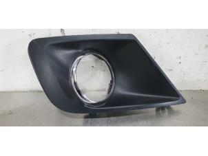 Begagnade Stötfångargrill Peugeot 207 SW (WE/WU) 1.6 16V VTRi Pris € 15,00 Marginaltabell erbjuds av De Witte Boerderij AutoMotive