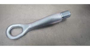 Gebruikte Sleepoog voor Mitsubishi Space Star Prijs € 5,00 Margeregeling aangeboden door De Witte Boerderij AutoMotive