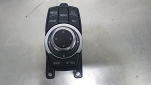 Gebruikte Bedieningspaneel Multi Media BMW 3 serie (F30) 320d 2.0 16V EfficientDynamicsEdition Prijs € 100,00 Margeregeling aangeboden door De Witte Boerderij AutoMotive