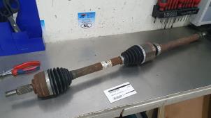 Begagnade Drivaxel, höger fram Renault Megane Pris € 100,00 Marginaltabell erbjuds av De Witte Boerderij AutoMotive