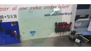 Gebruikte Portierruit 4Deurs links-achter Renault Megane IV (RFBB) Prijs € 35,00 Margeregeling aangeboden door De Witte Boerderij AutoMotive