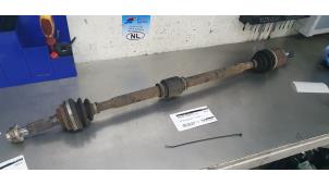 Gebruikte Steekas links-achter Mitsubishi Outlander (GF/GG) 2.0 16V PHEV 4x4 Prijs € 75,00 Margeregeling aangeboden door De Witte Boerderij AutoMotive