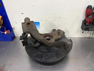 Gebruikte Fusee links-voor Seat Leon ST (5FF) 1.6 TDI Ecomotive 16V Prijs € 45,00 Margeregeling aangeboden door De Witte Boerderij AutoMotive