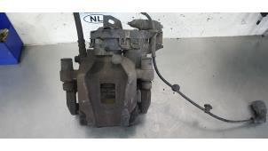 Gebruikte Remklauw (Tang) links-achter Volvo XC90 II 2.0 T8 16V Twin Engine AWD Prijs € 125,00 Margeregeling aangeboden door De Witte Boerderij AutoMotive