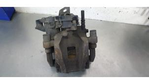 Gebruikte Remklauw (Tang) rechts-achter Volvo XC90 II 2.0 T8 16V Twin Engine AWD Prijs € 125,00 Margeregeling aangeboden door De Witte Boerderij AutoMotive