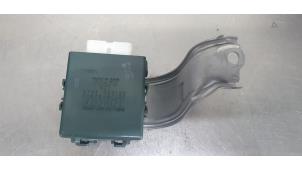 Gebruikte Centrale Deurvergrendelings Module Lexus IS (E2) 250 2.5 V6 24V Prijs € 35,00 Margeregeling aangeboden door De Witte Boerderij AutoMotive