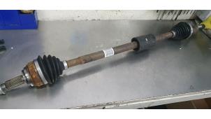 Begagnade Drivaxel, höger fram Ford Fiesta 7 Pris € 95,00 Marginaltabell erbjuds av De Witte Boerderij AutoMotive