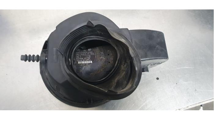 Tanklucka från en MINI Mini (R56) 1.6 16V One 2012