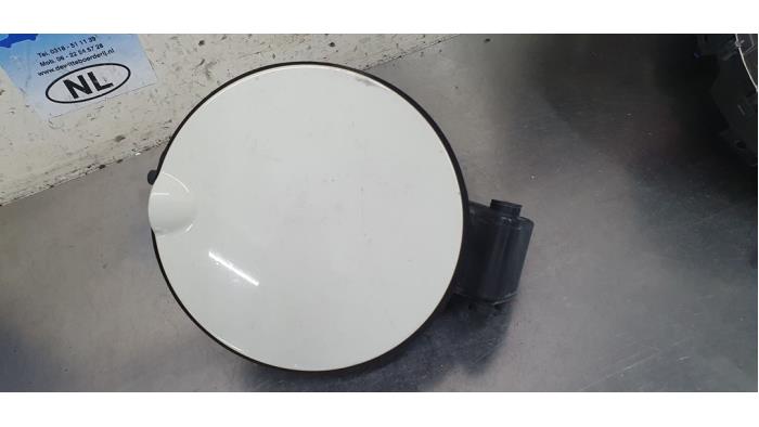 Tanklucka från en MINI Mini (R56) 1.6 16V One 2012