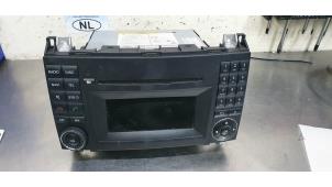 Gebrauchte Navigeringssystem Mercedes B (W245) 2.0 B-200 16V Preis € 250,00 Margenregelung angeboten von De Witte Boerderij AutoMotive