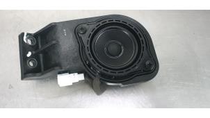 Begagnade Högtalare Hyundai i20 (BC3) 1.0 T-GDI 100 Mild Hybrid 48V 12V Pris € 20,00 Marginaltabell erbjuds av De Witte Boerderij AutoMotive