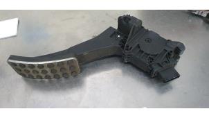 Gebruikte Sensor Gaspedaalpositie Mercedes A-Klasse AMG (177.0) 2.0 A-35 AMG Turbo 16V 4Matic Prijs € 10,00 Margeregeling aangeboden door De Witte Boerderij AutoMotive