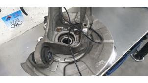 Gebruikte Fusee links-achter BMW X5 (F15) M Turbo 4.4i V8 32V Prijs € 75,00 Margeregeling aangeboden door De Witte Boerderij AutoMotive