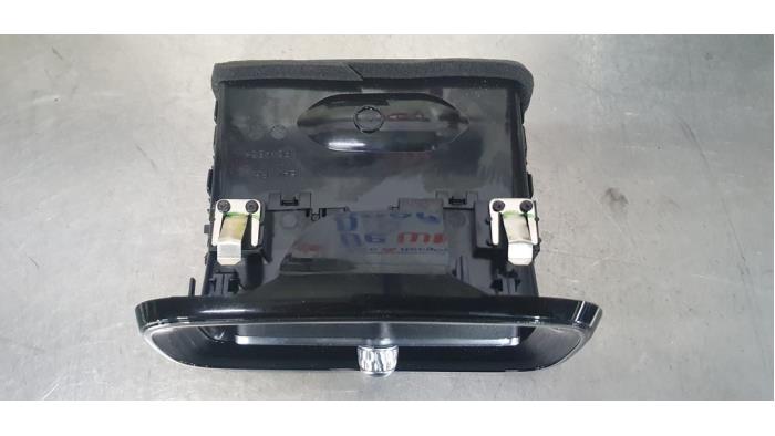 Luftmunstycke, instrumentbräda från en Volvo C40 Recharge (XK) Recharge 2023