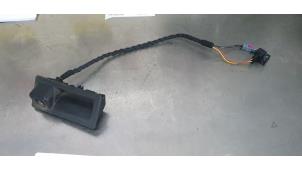 Gebruikte Achteruitrij Camera Volkswagen Caddy Combi IV 1.4 TSI 16V Prijs € 125,00 Margeregeling aangeboden door De Witte Boerderij AutoMotive