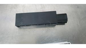 Gebruikte Antenne Seat Arona (KJX) 1.0 TSI 12V Prijs € 5,00 Margeregeling aangeboden door De Witte Boerderij AutoMotive