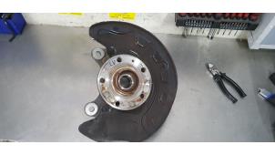 Gebruikte Fusee links-voor Seat Leon (KLB) 1.0 eTSI 12V Prijs € 125,00 Margeregeling aangeboden door De Witte Boerderij AutoMotive