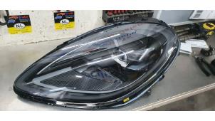 Nowe Reflektor lewy Porsche Macan Cena € 1.996,50 Z VAT oferowane przez De Witte Boerderij AutoMotive