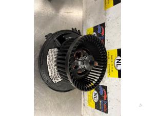 Gebruikte Chaufage Ventilatiemotor Seat Leon Sportstourer (KLF) 1.5 TSI 16V Prijs € 35,00 Margeregeling aangeboden door De Witte Boerderij AutoMotive