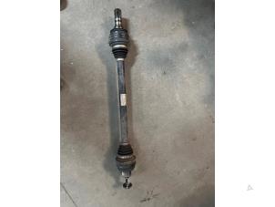 Begagnade Drivaxel, höger bak Porsche Macan (95B) 3.0 S Diesel V6 24V Pris € 75,00 Marginaltabell erbjuds av De Witte Boerderij AutoMotive