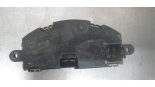 Gebruikte Kachel Weerstand Seat Arona (KJX) 1.0 TSI 12V Prijs € 15,00 Margeregeling aangeboden door De Witte Boerderij AutoMotive