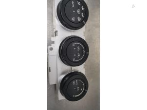 Gebruikte Kachel Bedieningspaneel Nissan 350 Z (Z33) 3.5 V6 24V Prijs € 50,00 Margeregeling aangeboden door De Witte Boerderij AutoMotive